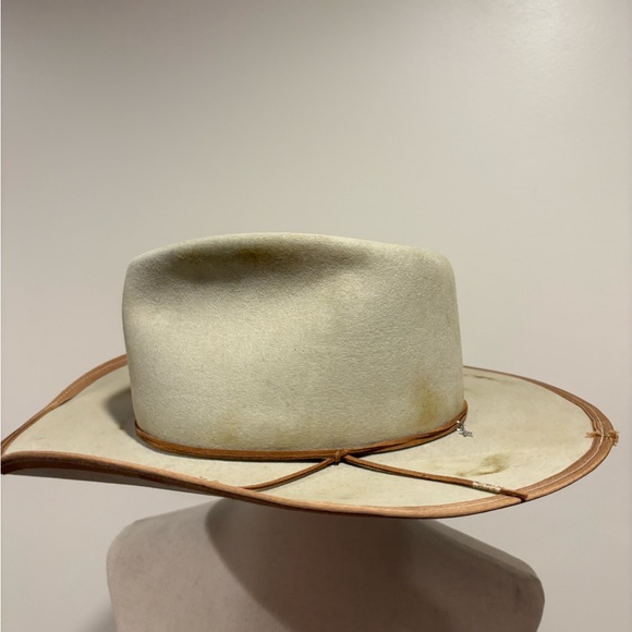 Cowboy hat - Picture 2 of 6